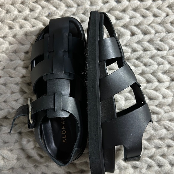 Backbone - Black Leather Sandals - Picture 9 of 13